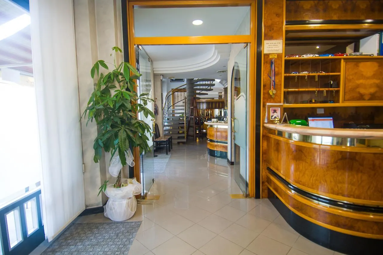 Albergo Trattoria Sole 부세토 이탈리아